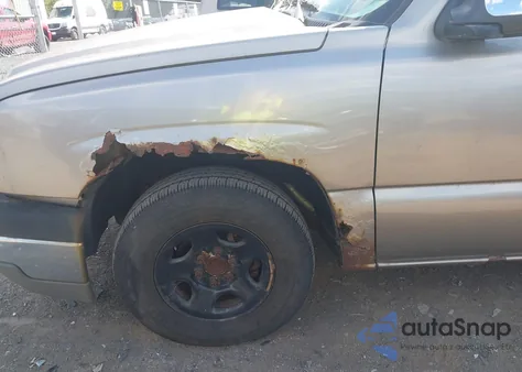 2003 Chevrolet Silverado 1500 Work Truck z USA, uszkodzony, nr VIN 1GCEC14V93Z229852